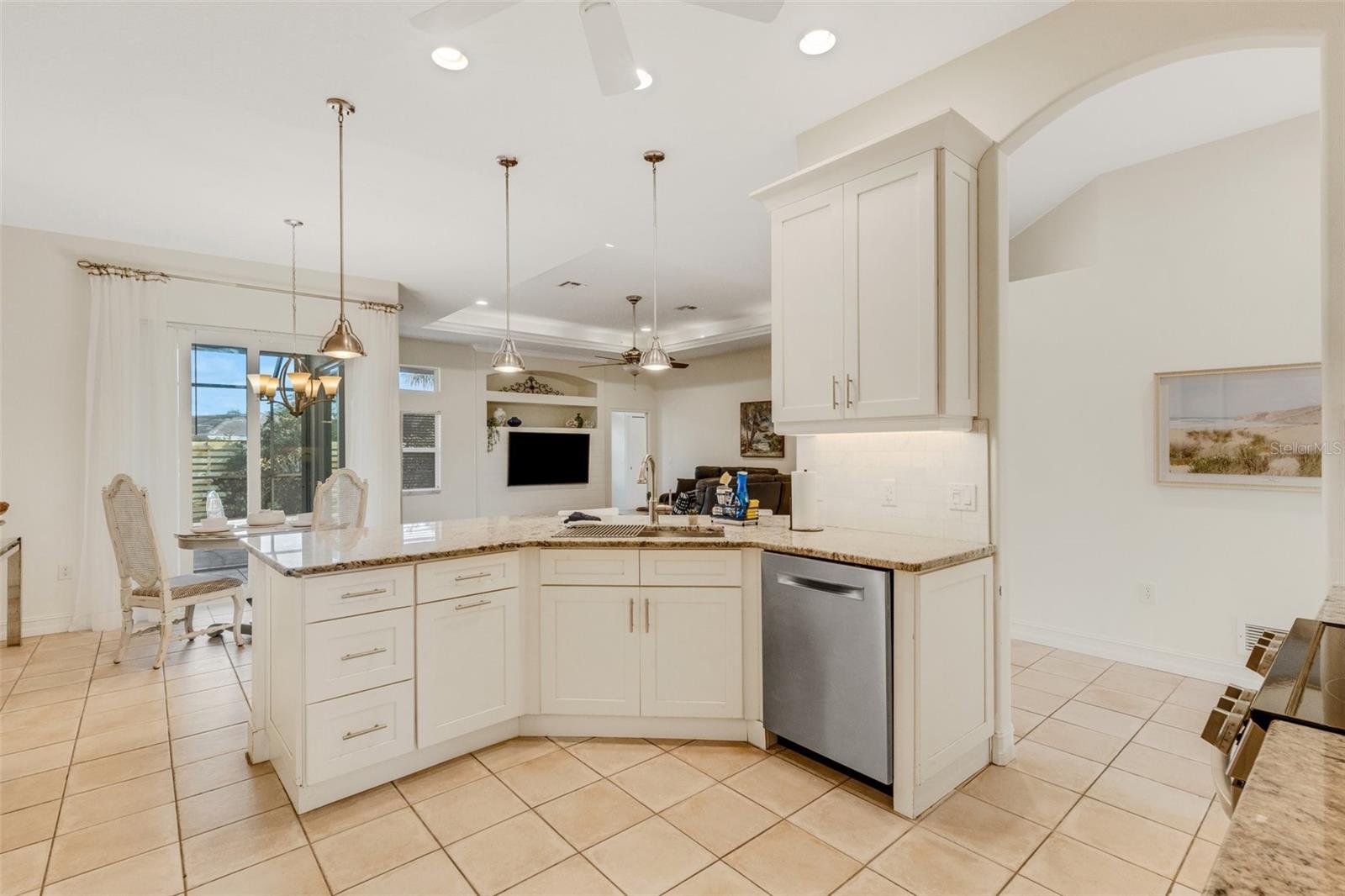 4801 EDGEMONT CT, SARASOTA, FL — photo 9