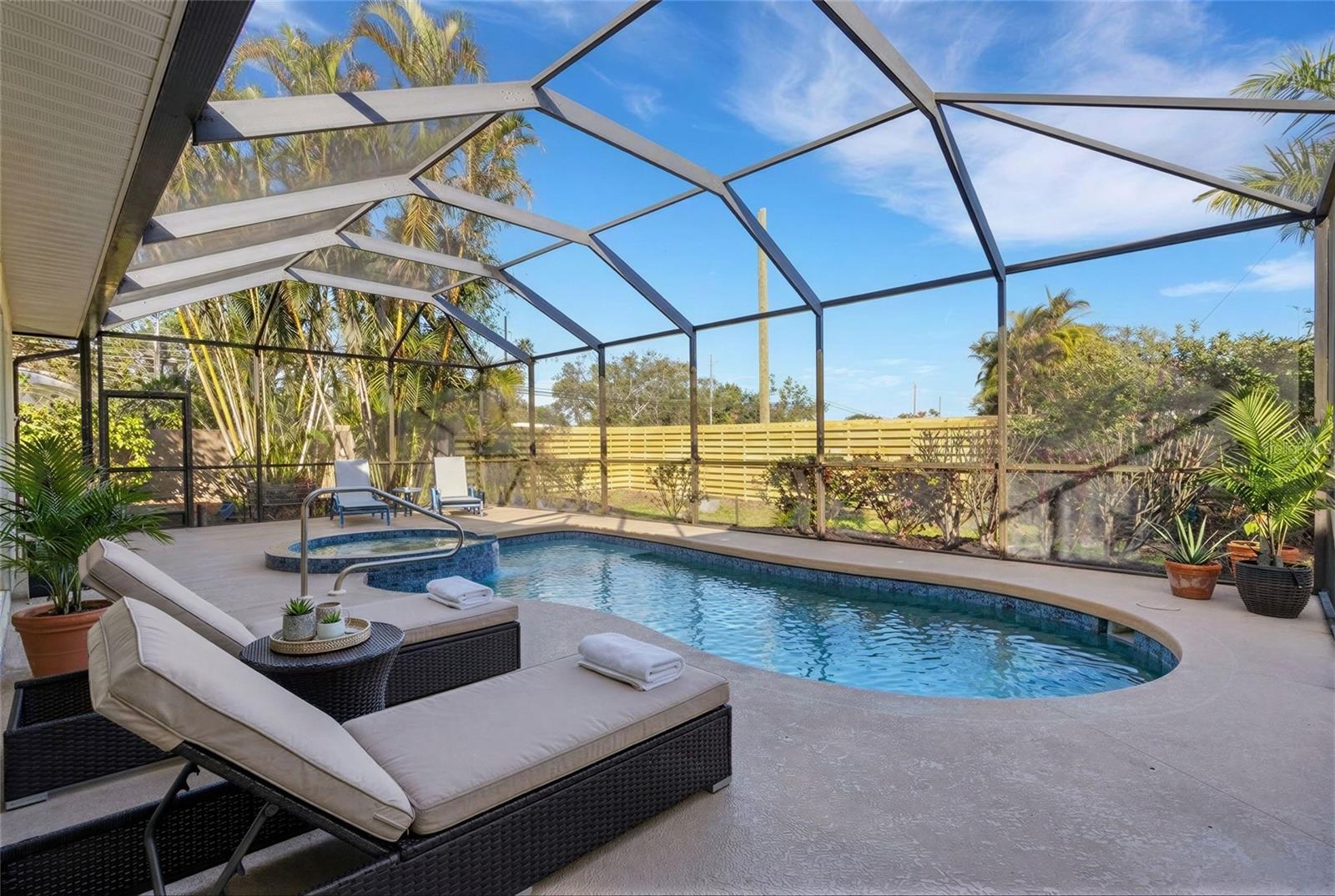 4801 EDGEMONT CT, SARASOTA, FL — photo 40
