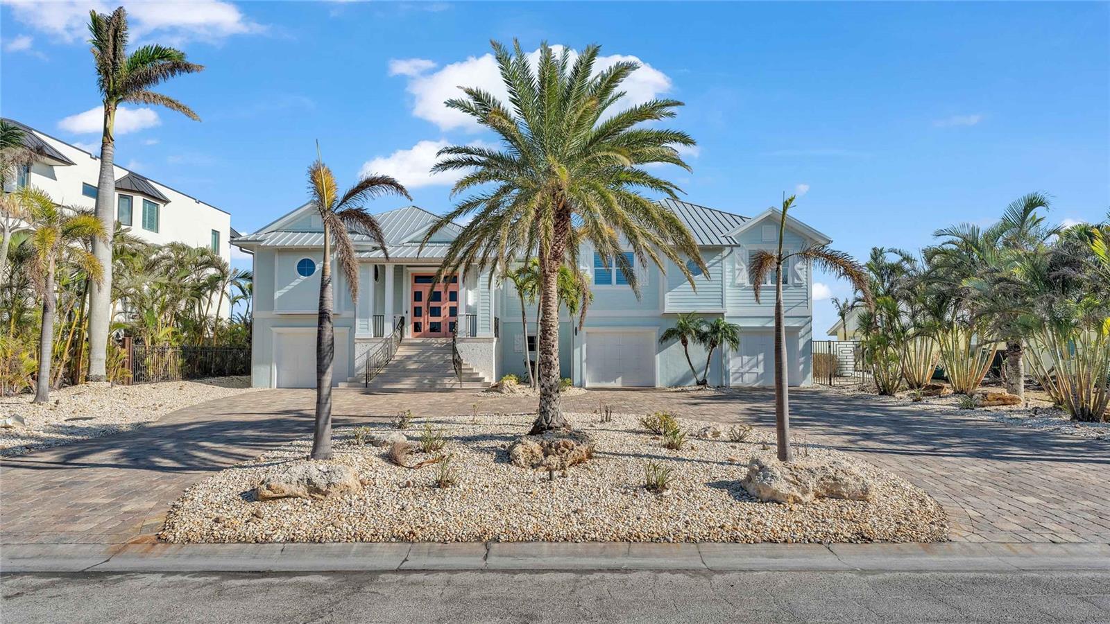 635 KEY ROYALE DR, HOLMES BEACH, FL — photo 3