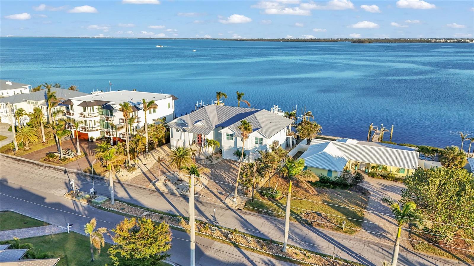 635 KEY ROYALE DR, HOLMES BEACH, FL — photo 15