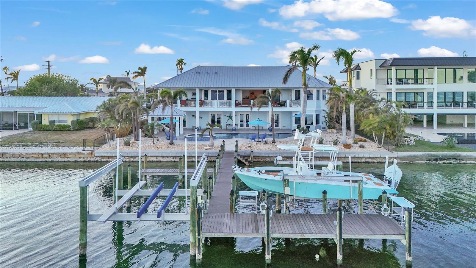 635 KEY ROYALE DR, HOLMES BEACH, FL — photo 17