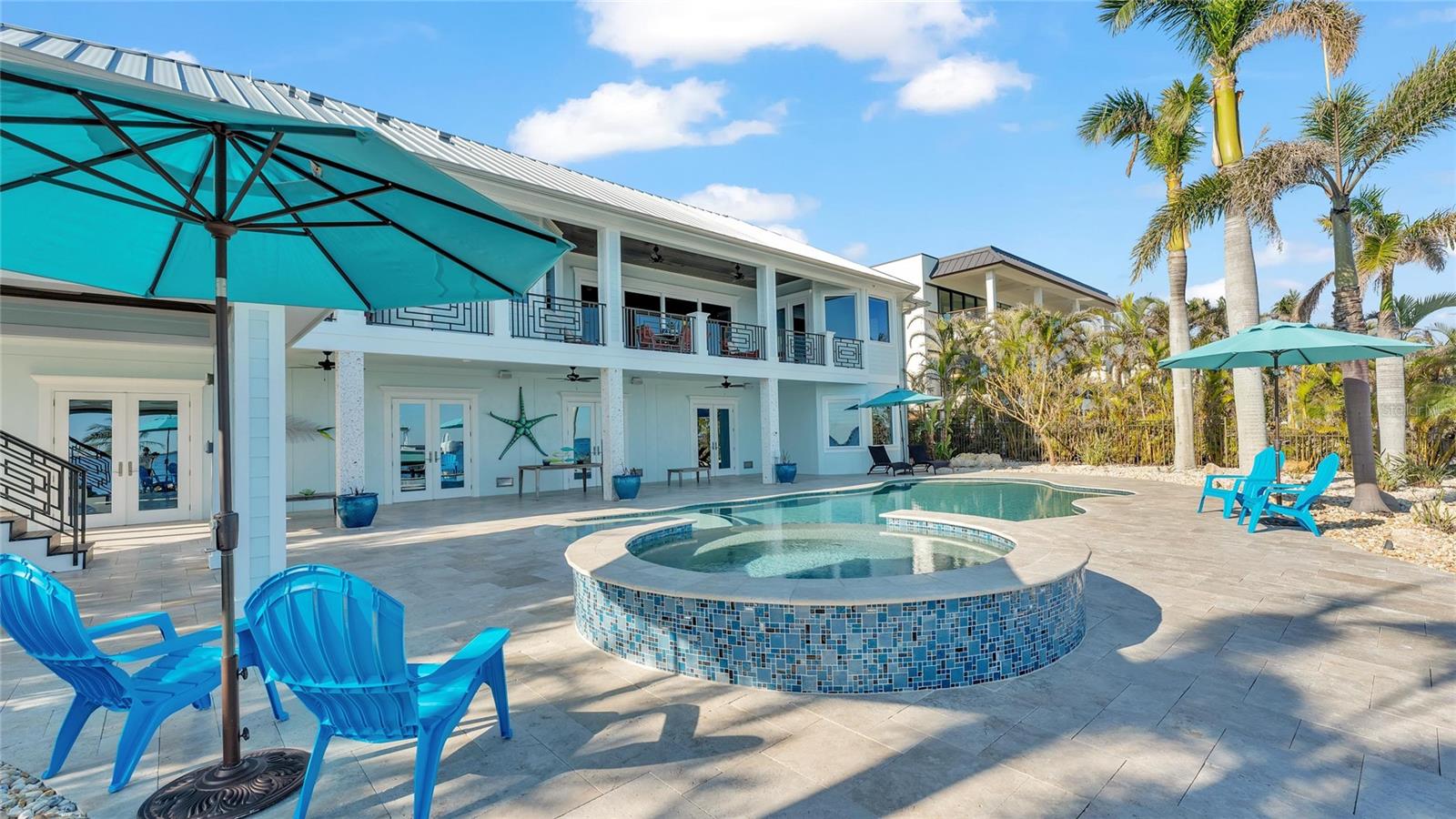 635 KEY ROYALE DR, HOLMES BEACH, FL — photo 24