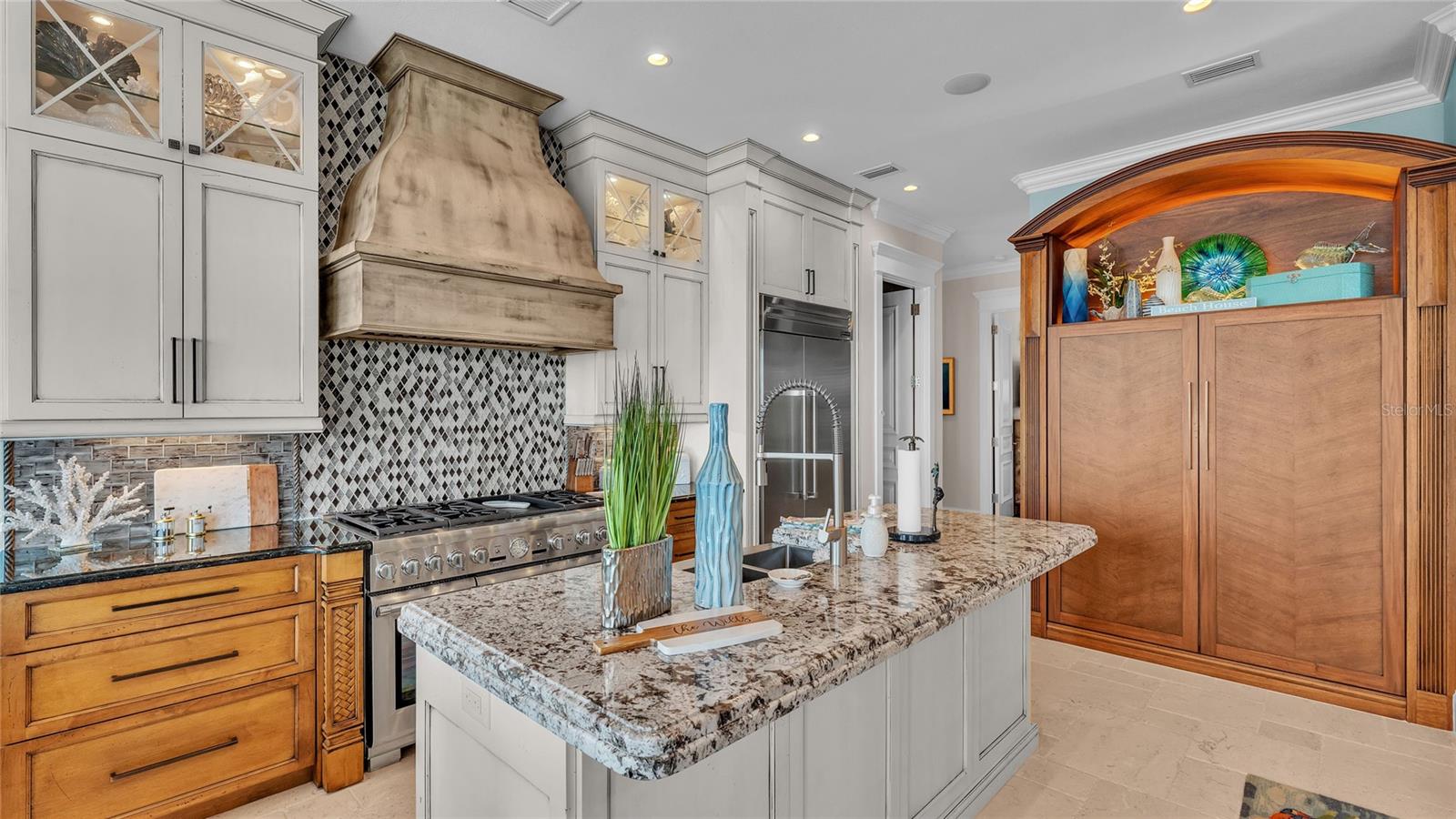635 KEY ROYALE DR, HOLMES BEACH, FL — photo 65