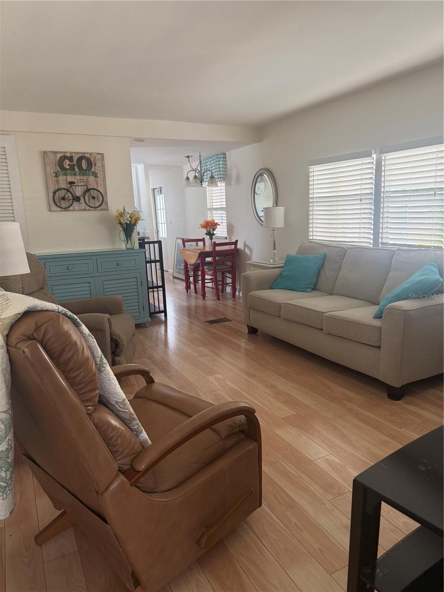 716 CAREFREE, VENICE, FL — photo 2