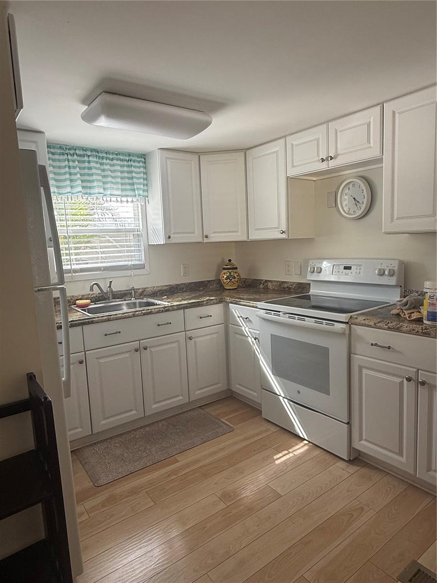 716 CAREFREE, VENICE, FL — photo 11