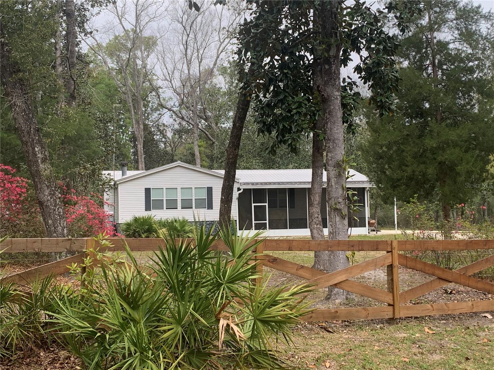 11651 NW 127 LN, CHIEFLAND, FL — photo 2