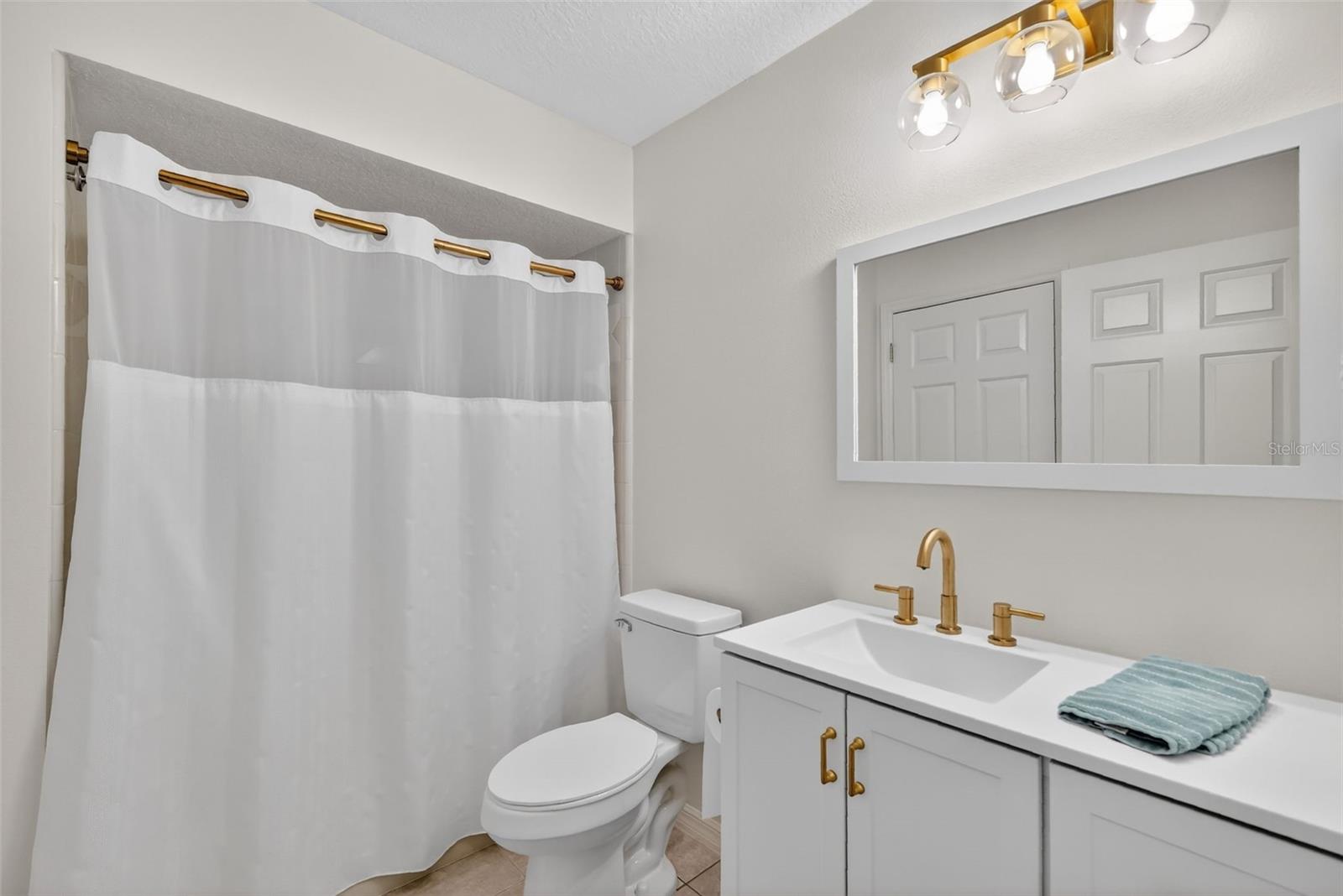 1984 GOLDEN PALM CIR, TAVARES, FL — photo 37