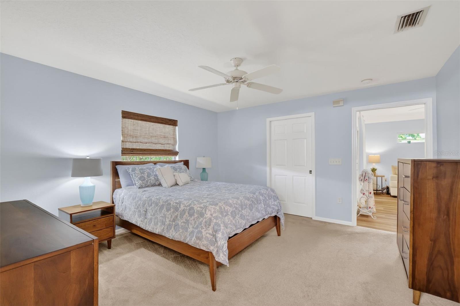 1984 GOLDEN PALM CIR, TAVARES, FL — photo 43