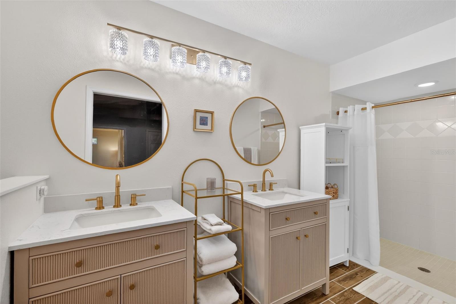 1984 GOLDEN PALM CIR, TAVARES, FL — photo 46