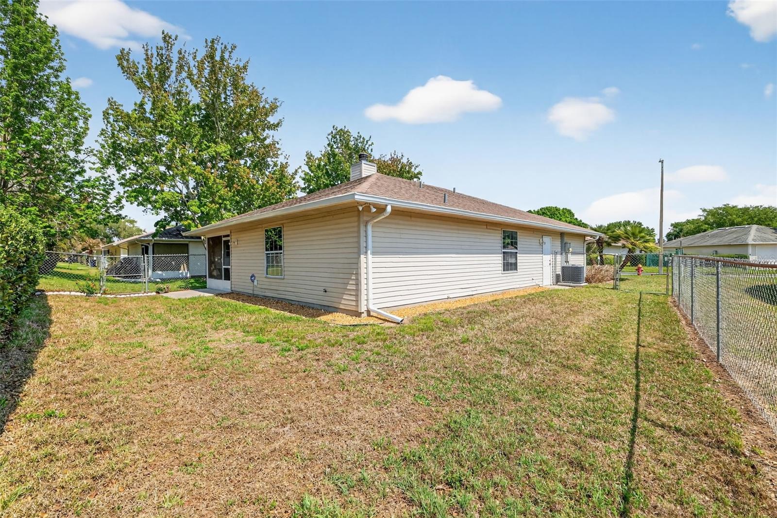 1984 GOLDEN PALM CIR, TAVARES, FL — photo 59