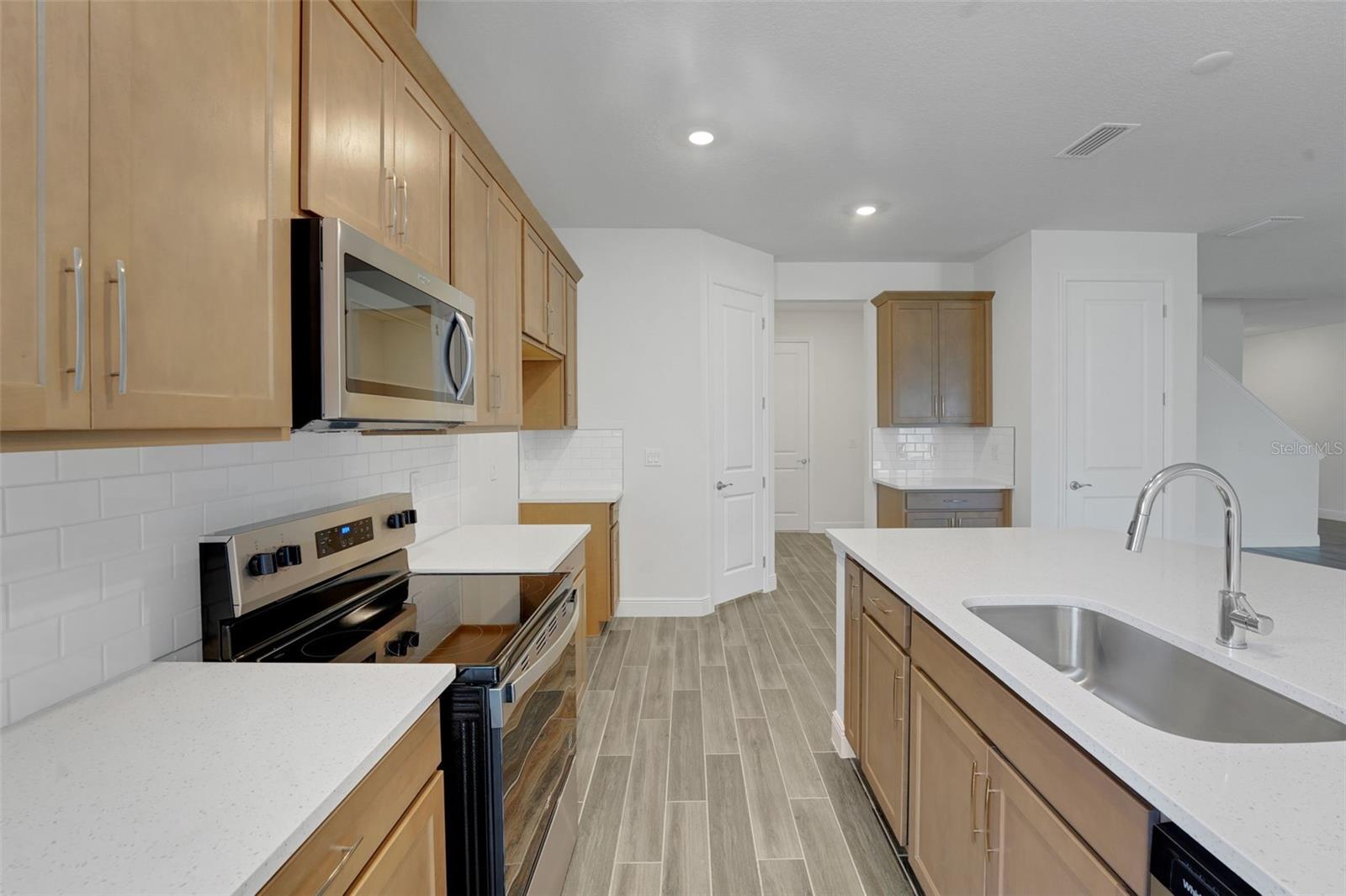 17527 VALLEYWOOD PKWY, LAND O LAKES, FL — photo 22