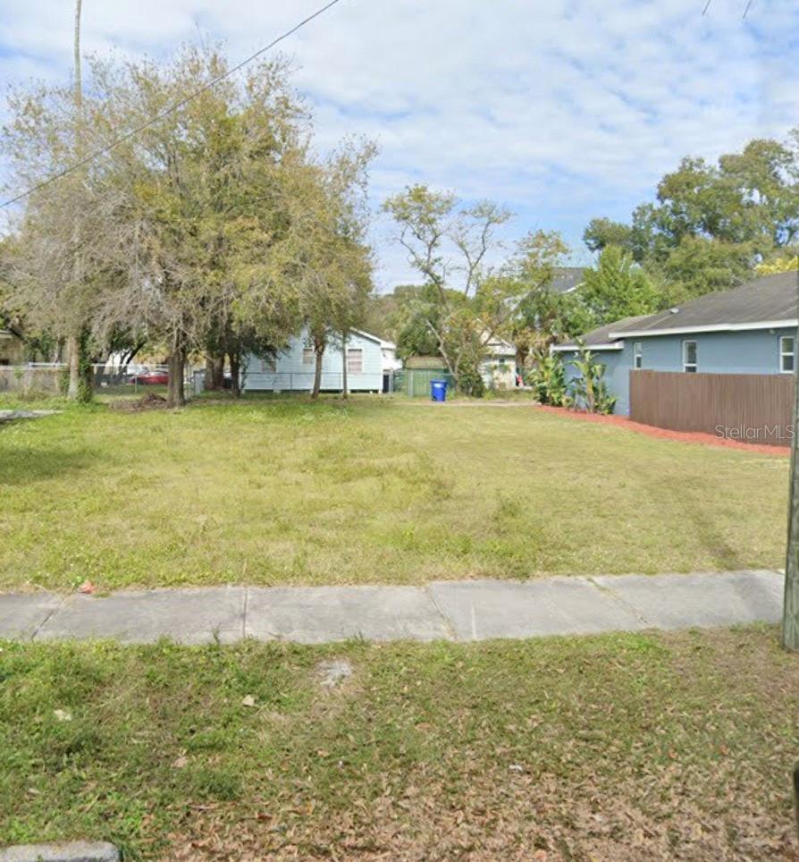 2133 W SPRUCE ST, TAMPA, FL