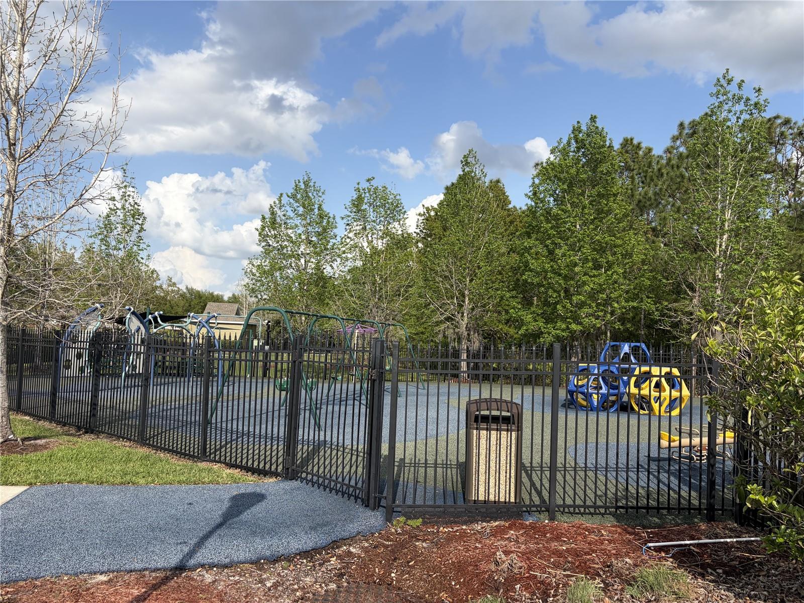 8914 IRON OAK, TAMPA, FL — photo 39