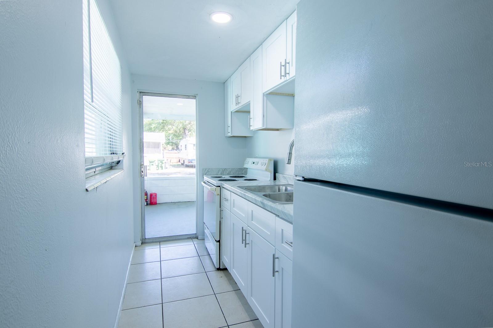 610 N EAST AVE, SARASOTA, FL — photo 28