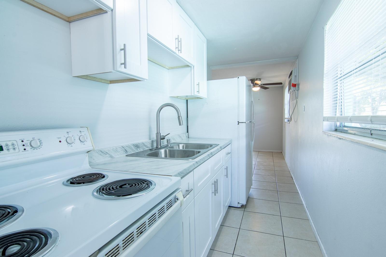 610 N EAST AVE, SARASOTA, FL — photo 29
