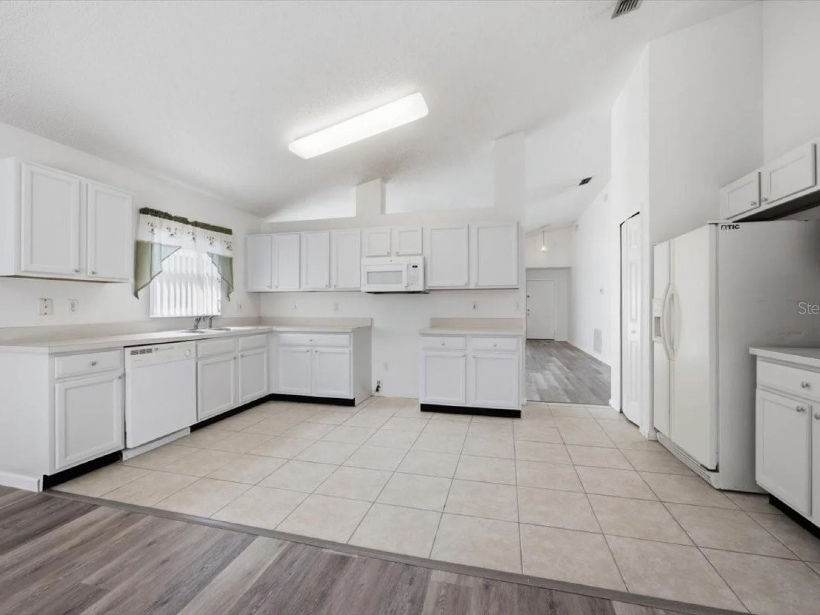15702 BAY VISTA DR, CLERMONT, FL — photo 37