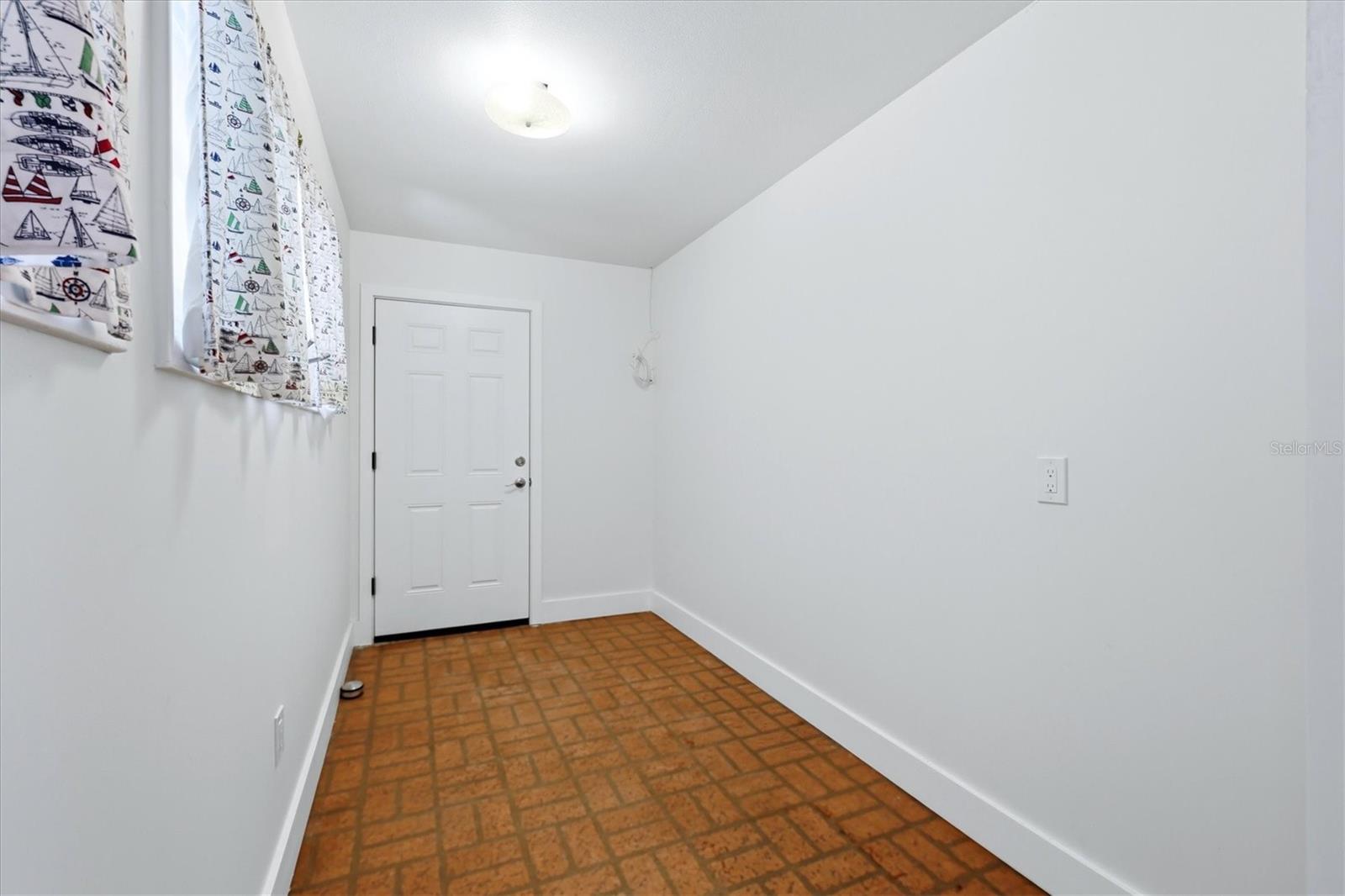 616 LYONS LN, LONGBOAT KEY, FL — photo 28