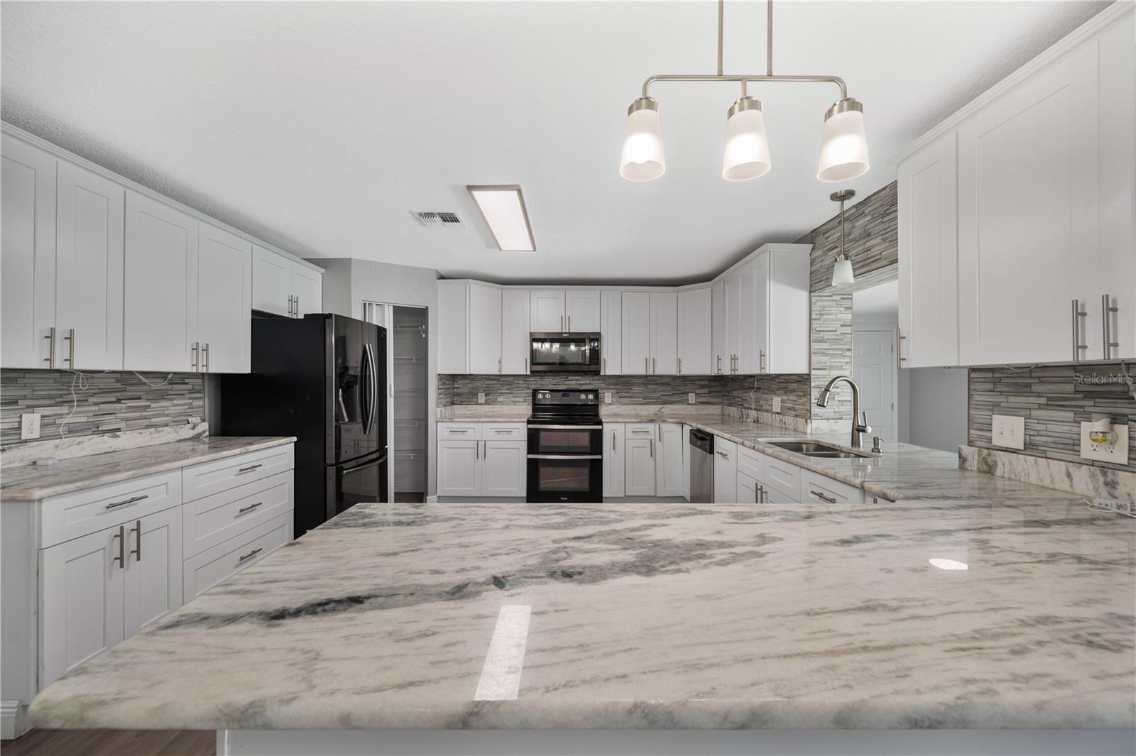 510 WINDERMERE DR, LAKELAND, FL — photo 2