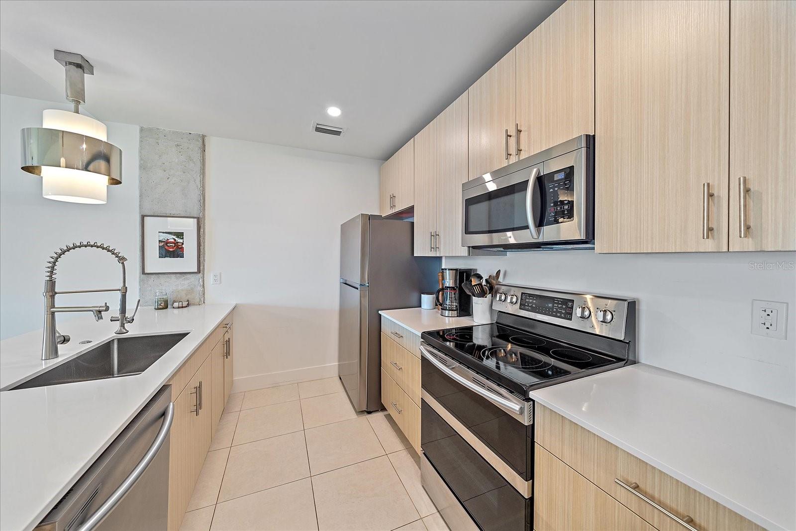 332 COCOANUT AVE #406, SARASOTA, FL — photo 8
