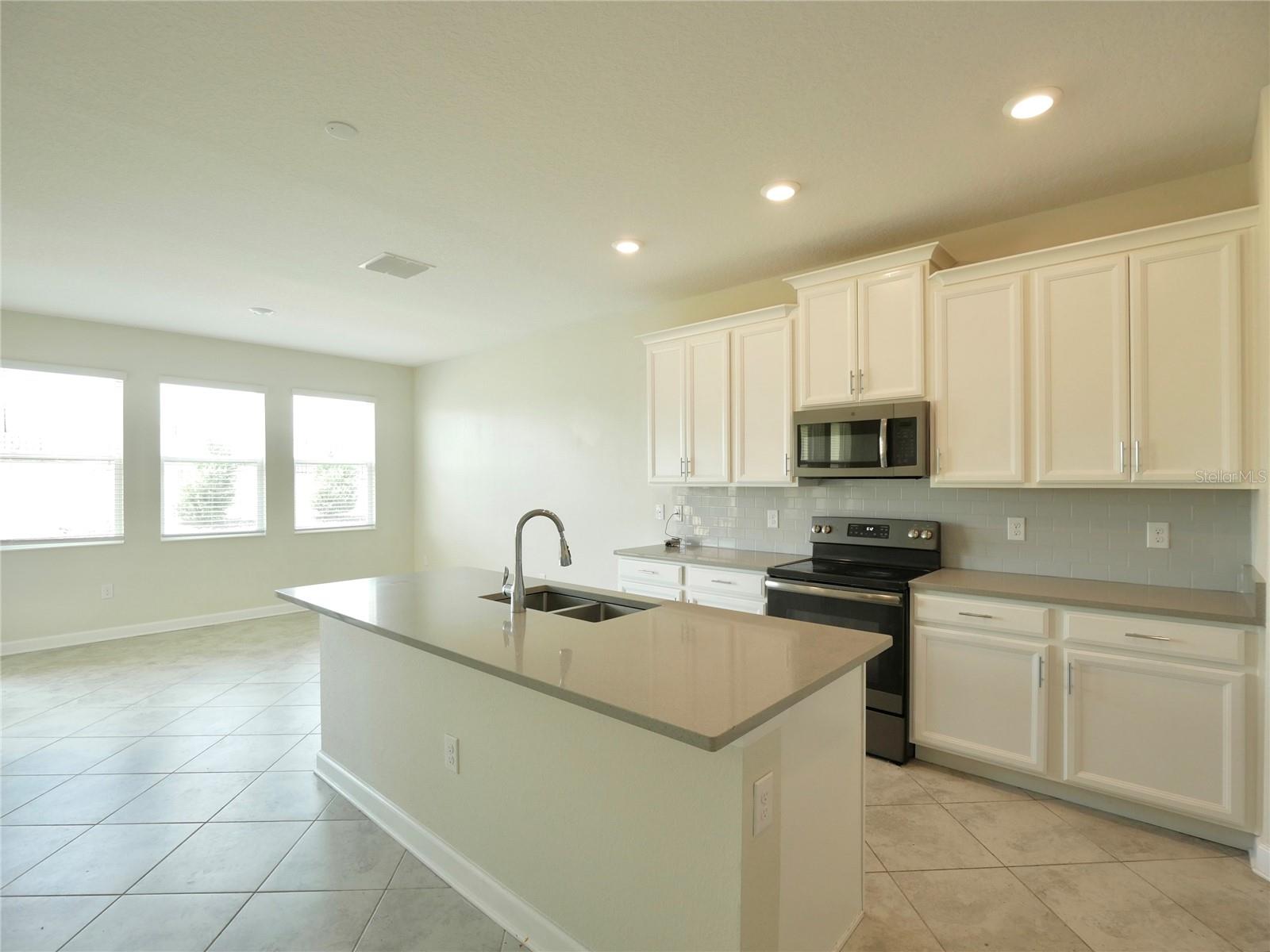 1043 BLACKWOLF RUN RD, DAVENPORT, FL — photo 11