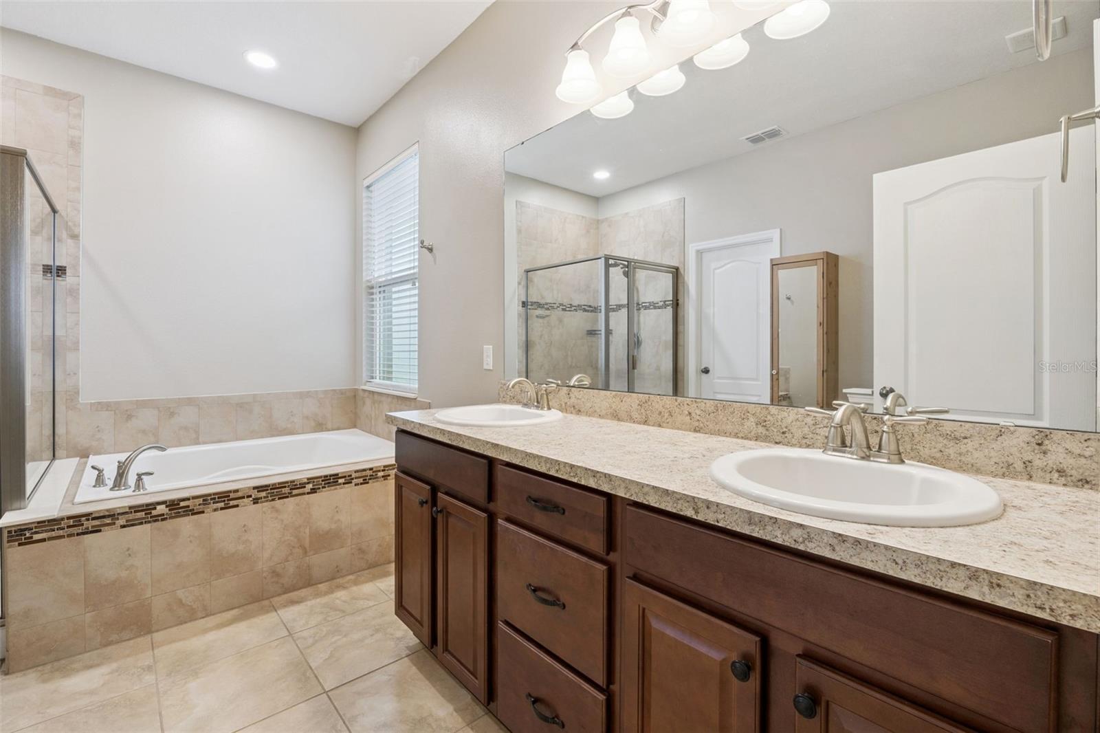 1134 WHITE WATER BAY DR, GROVELAND, FL — photo 28