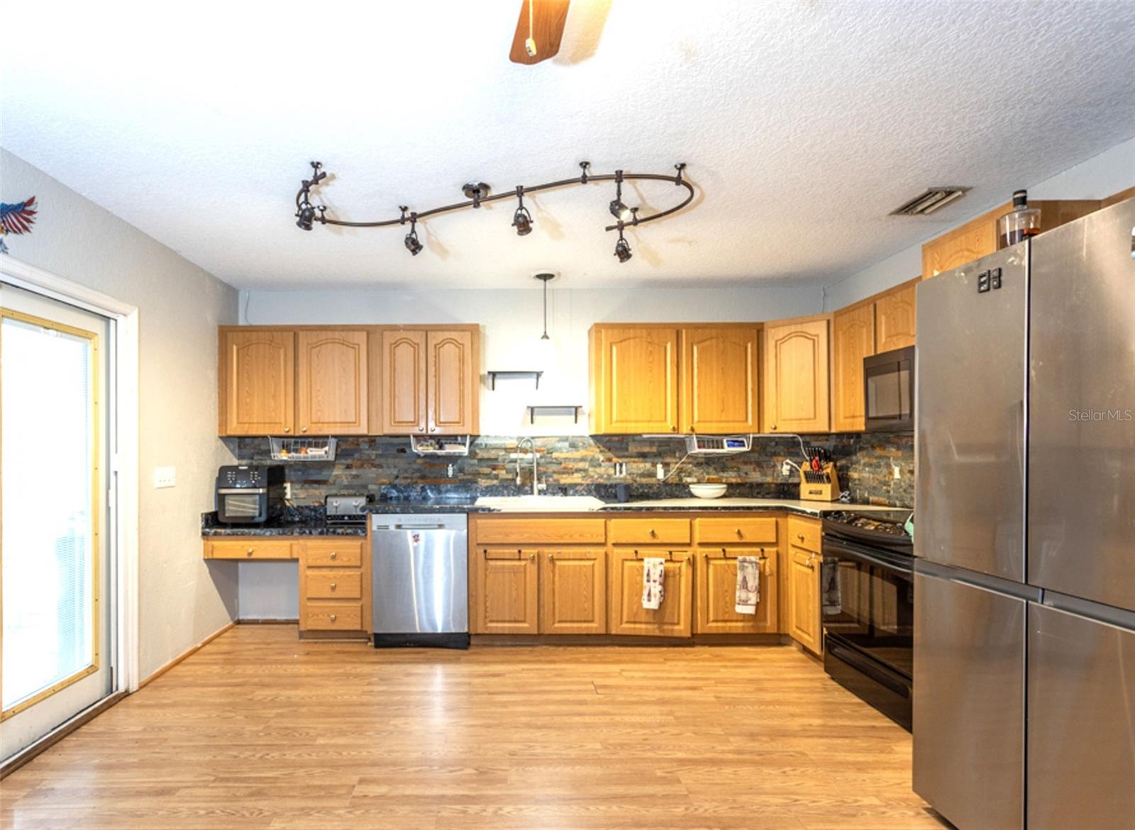 474 E UNIVERSITY AVE, ORANGE CITY, FL — photo 24