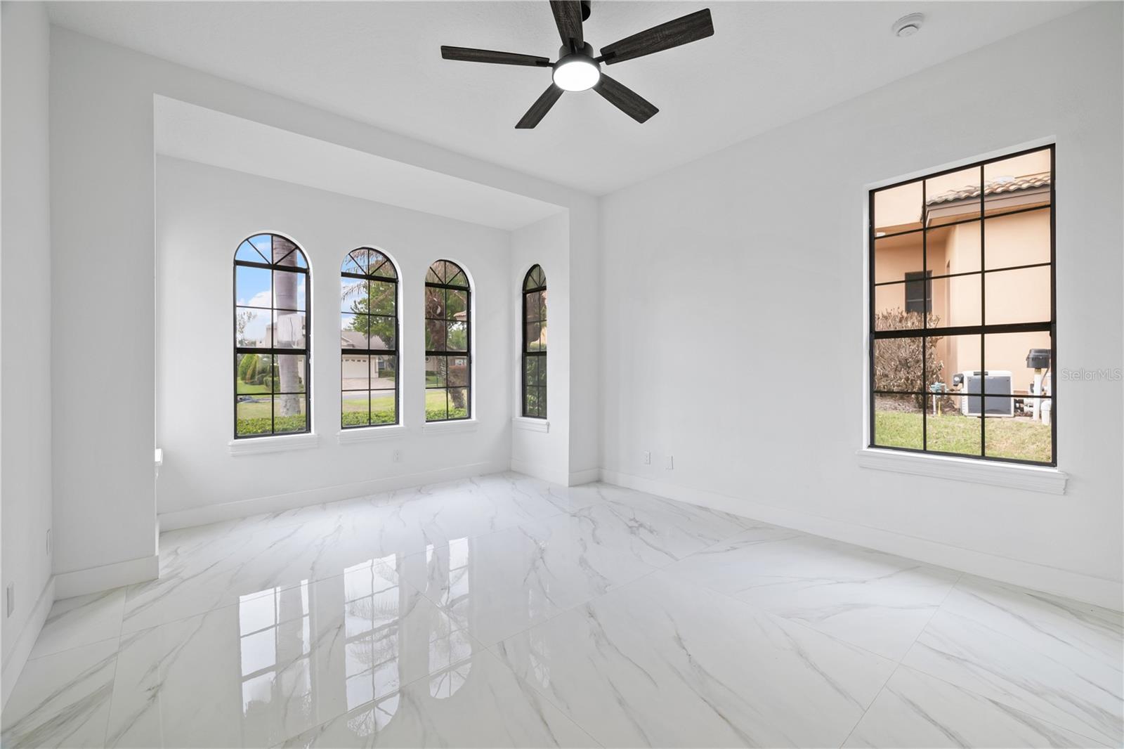 812 JOHNS POINT DR, OAKLAND, FL — photo 7
