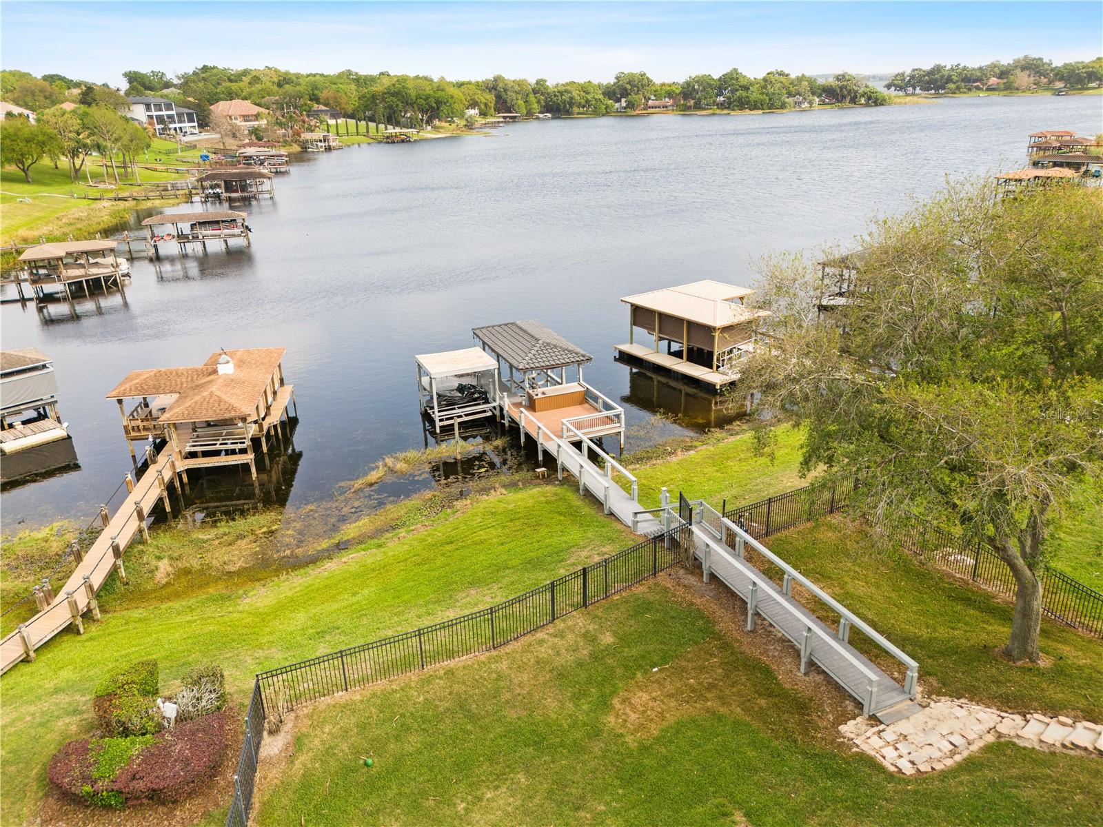 812 JOHNS POINT DR, OAKLAND, FL — photo 8