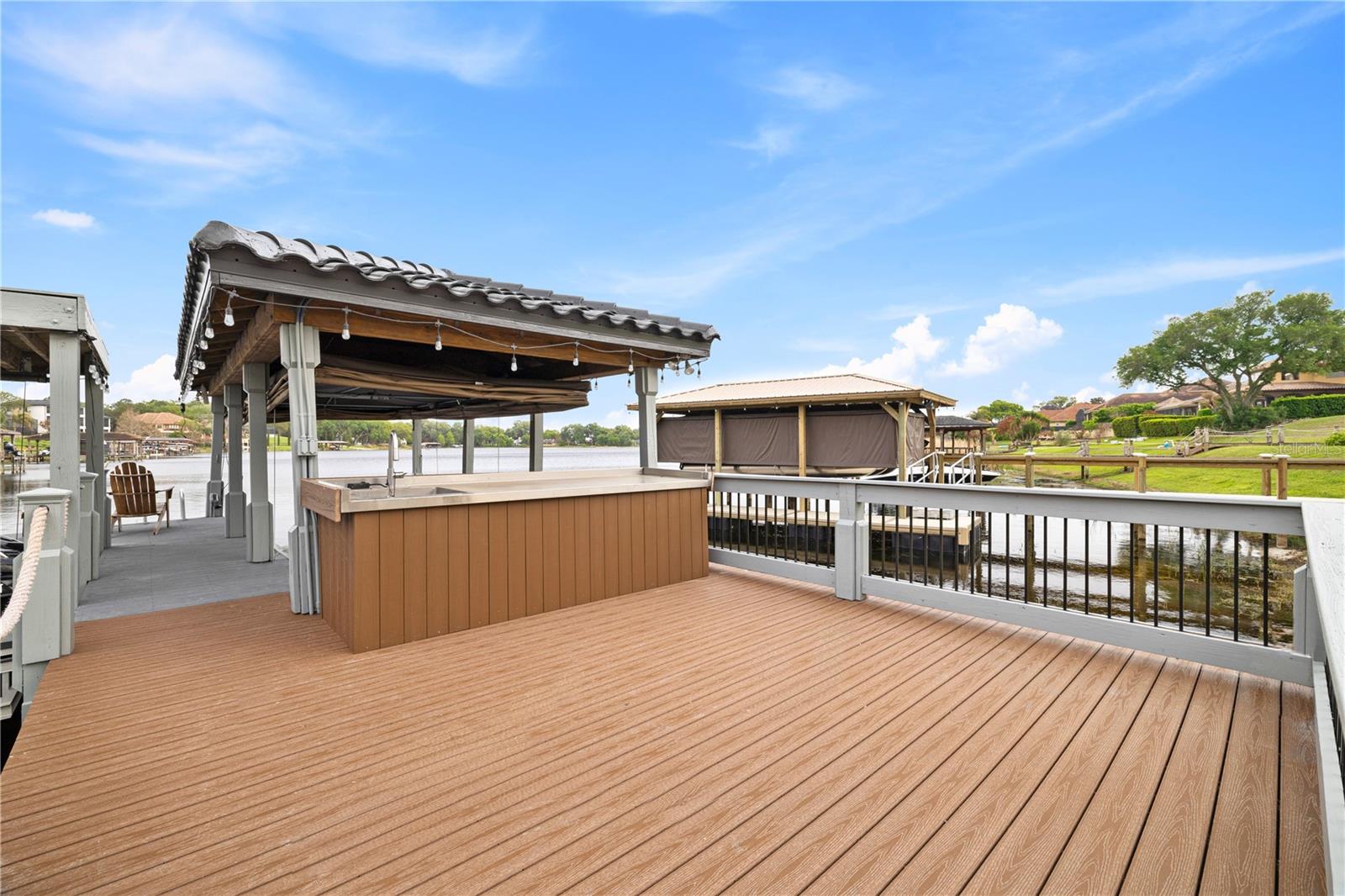 812 JOHNS POINT DR, OAKLAND, FL — photo 9
