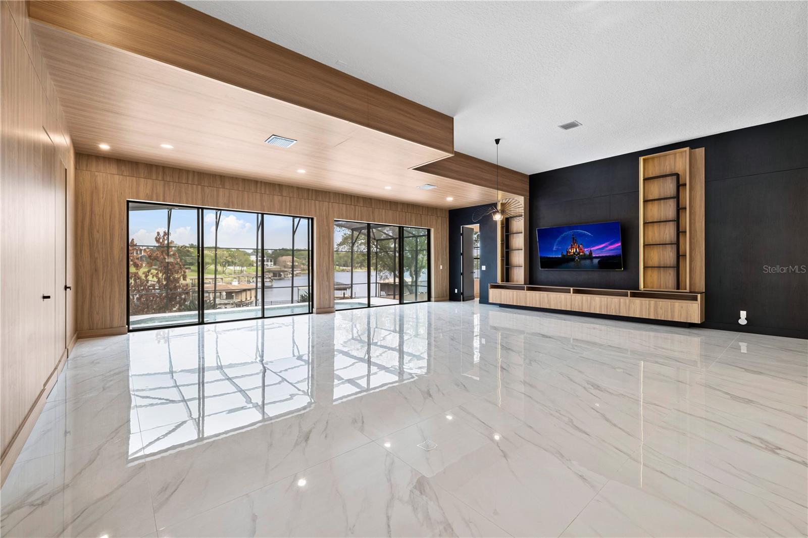 812 JOHNS POINT DR, OAKLAND, FL — photo 19