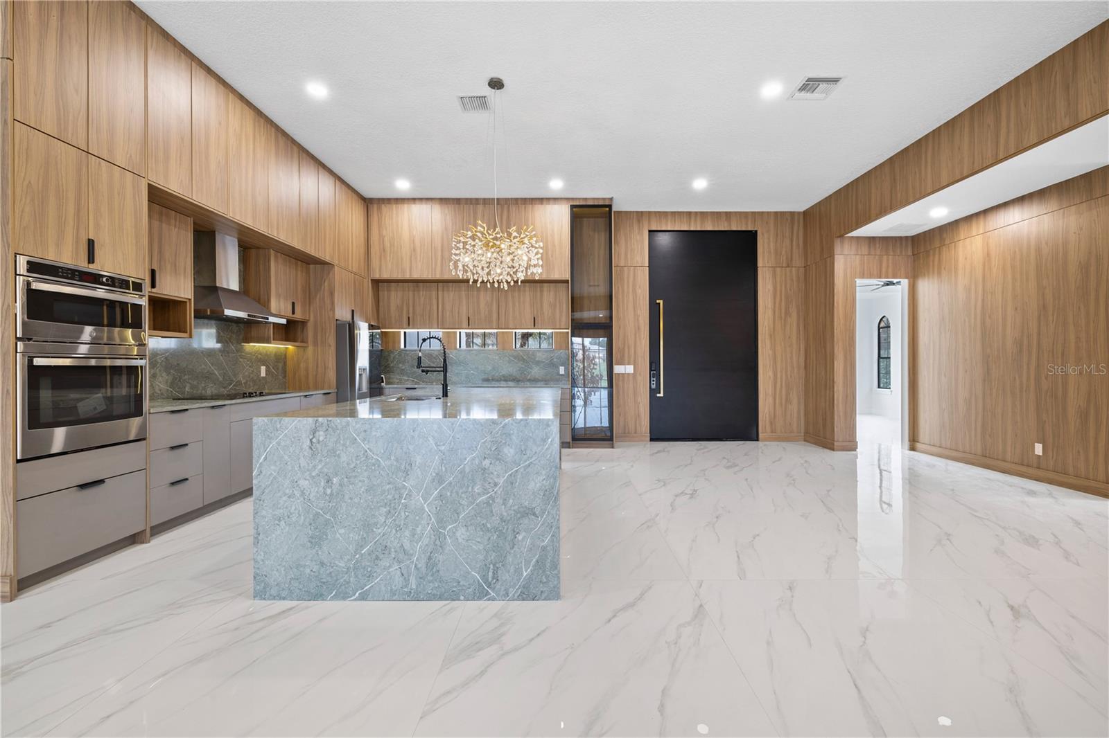 812 JOHNS POINT DR, OAKLAND, FL — photo 22