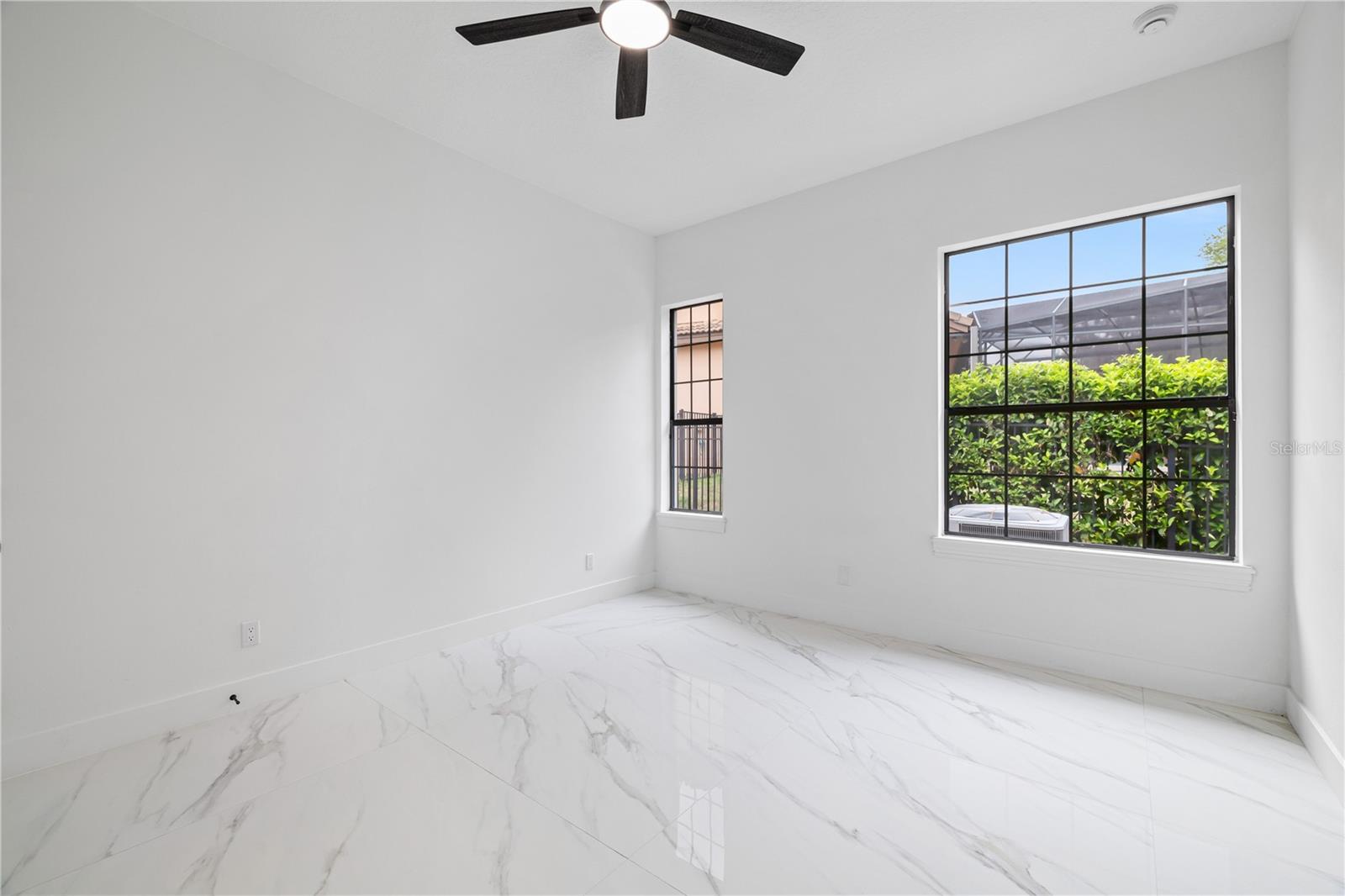 812 JOHNS POINT DR, OAKLAND, FL — photo 32