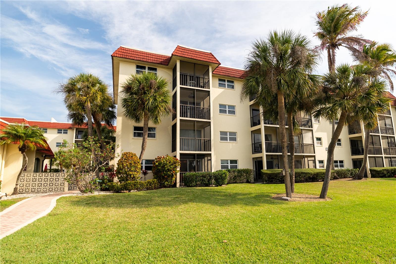 925 BEACH RD #107, SARASOTA, FL