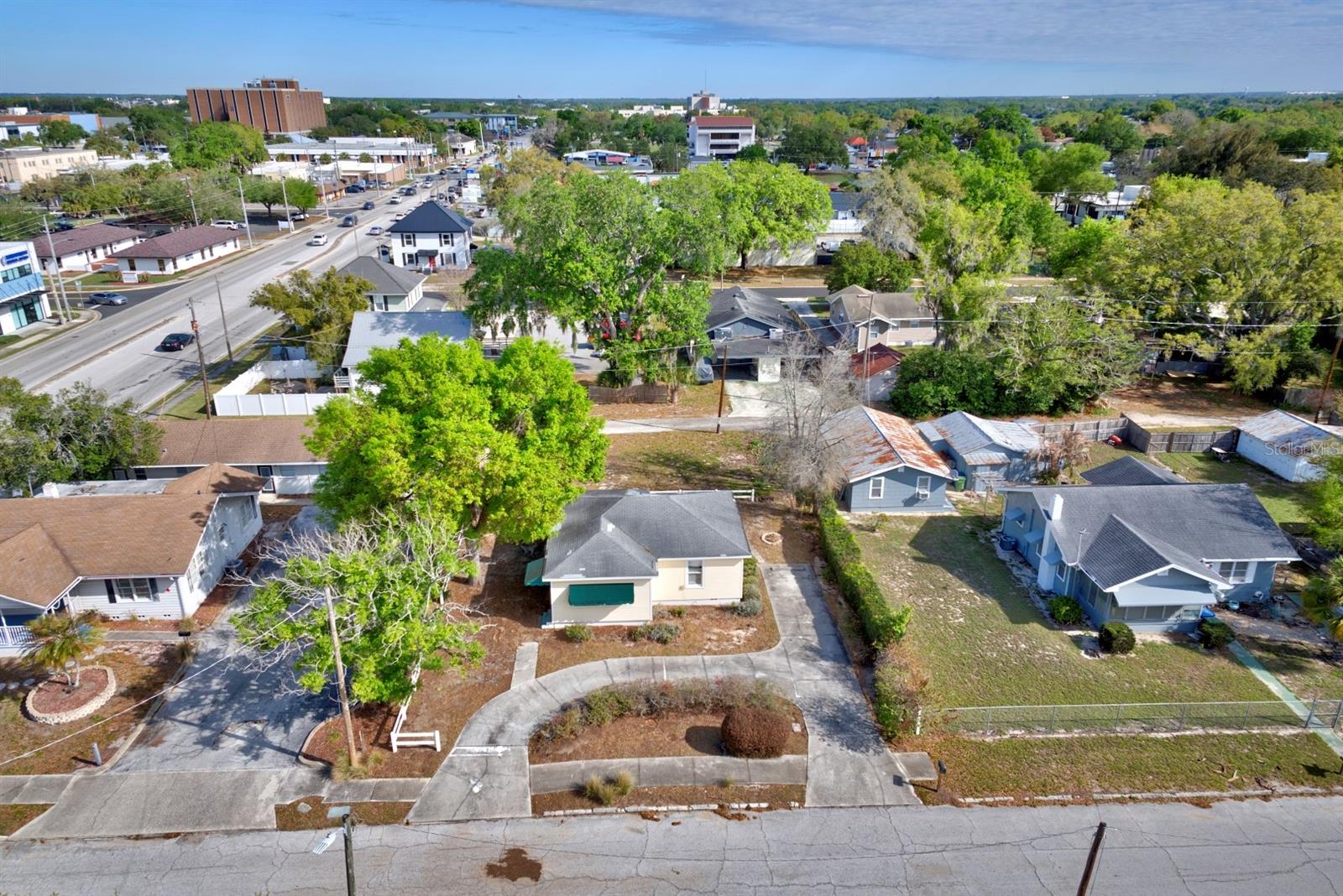 121 BATES AVE SE, WINTER HAVEN, FL — photo 29