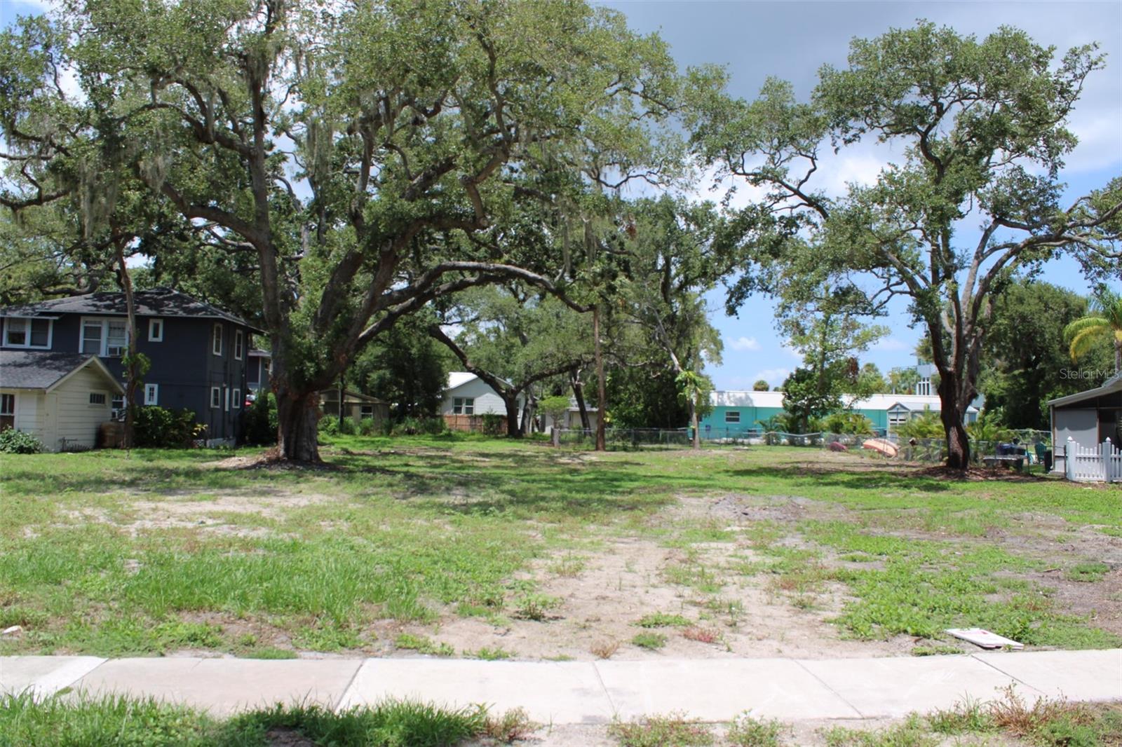 300 PRESIDENT ST, DUNEDIN, FL — photo 2