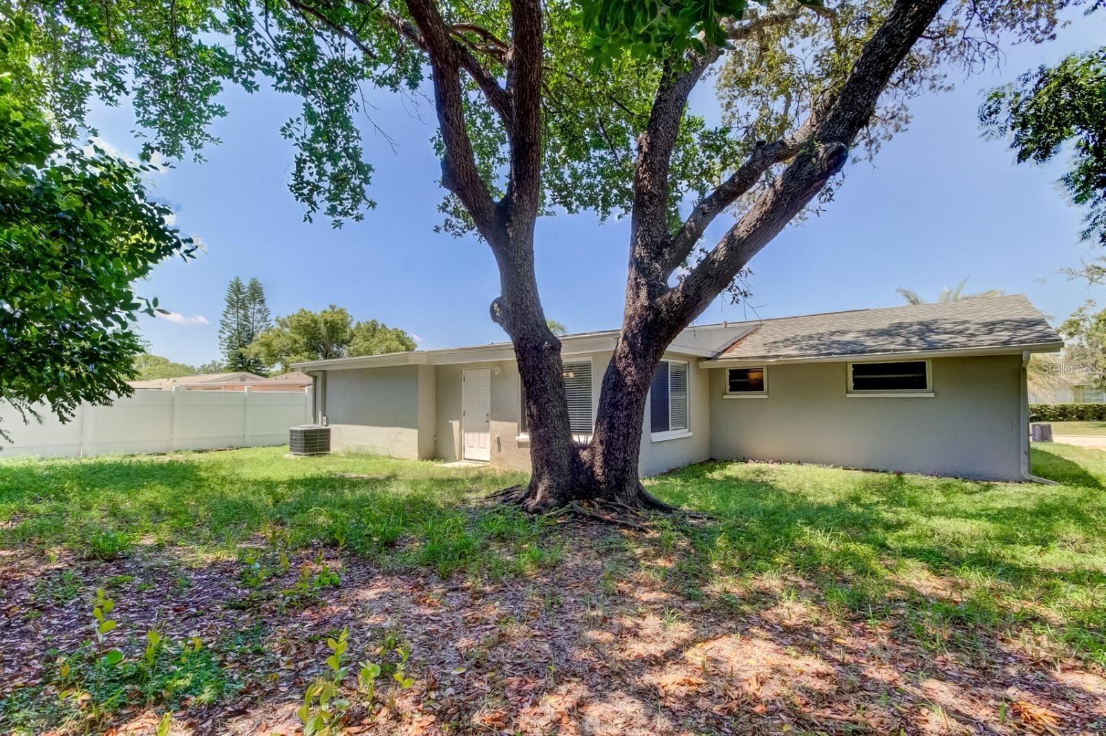 7144 FAIRFAX DR, PORT RICHEY, FL — photo 45