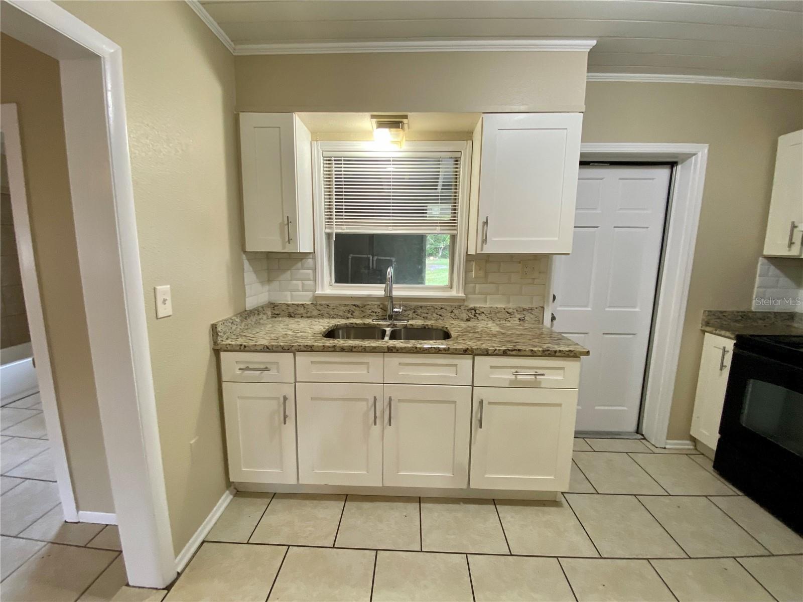 38313 TUCKER RD, ZEPHYRHILLS, FL — photo 5