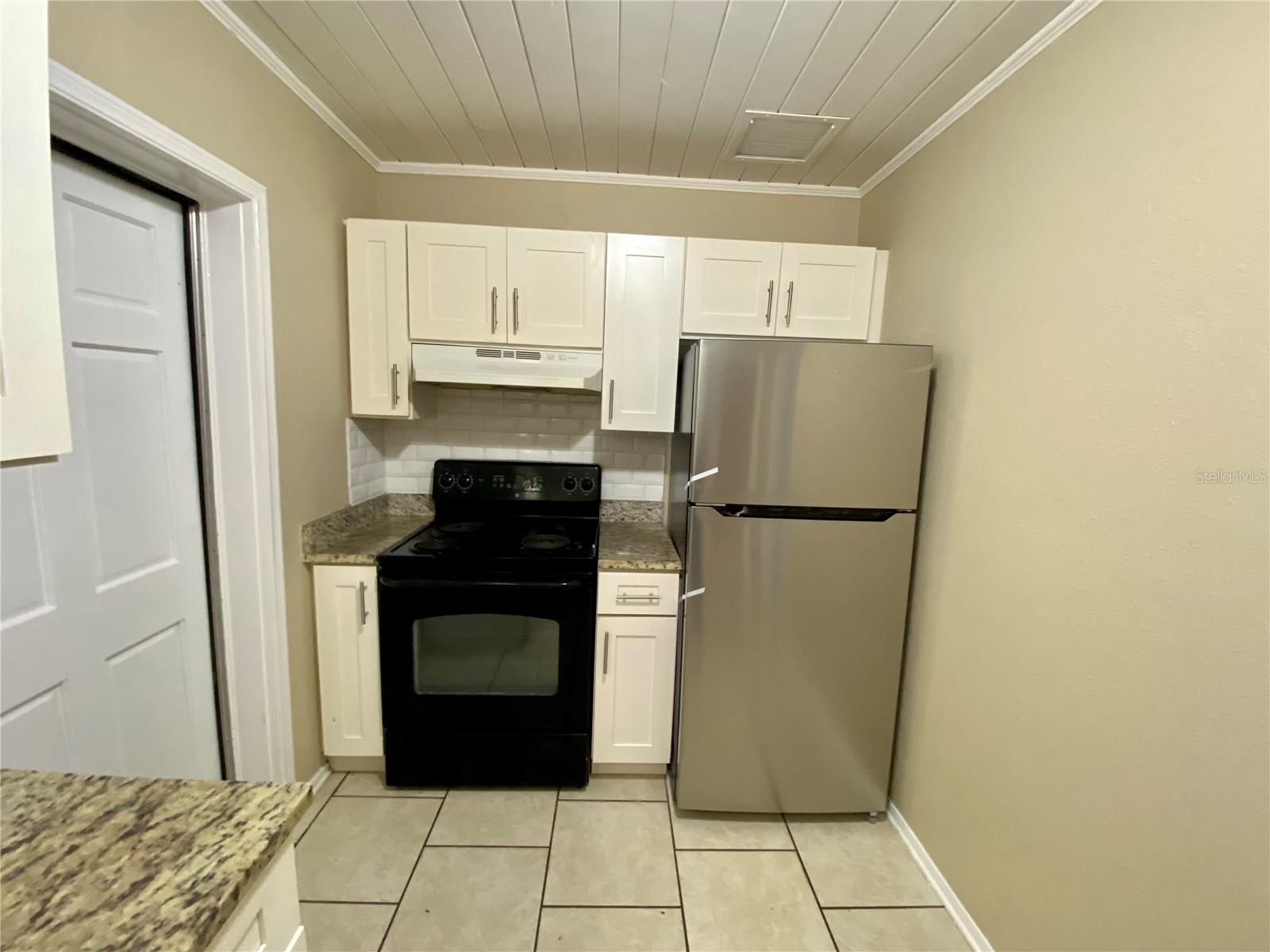 38313 TUCKER RD, ZEPHYRHILLS, FL — photo 7
