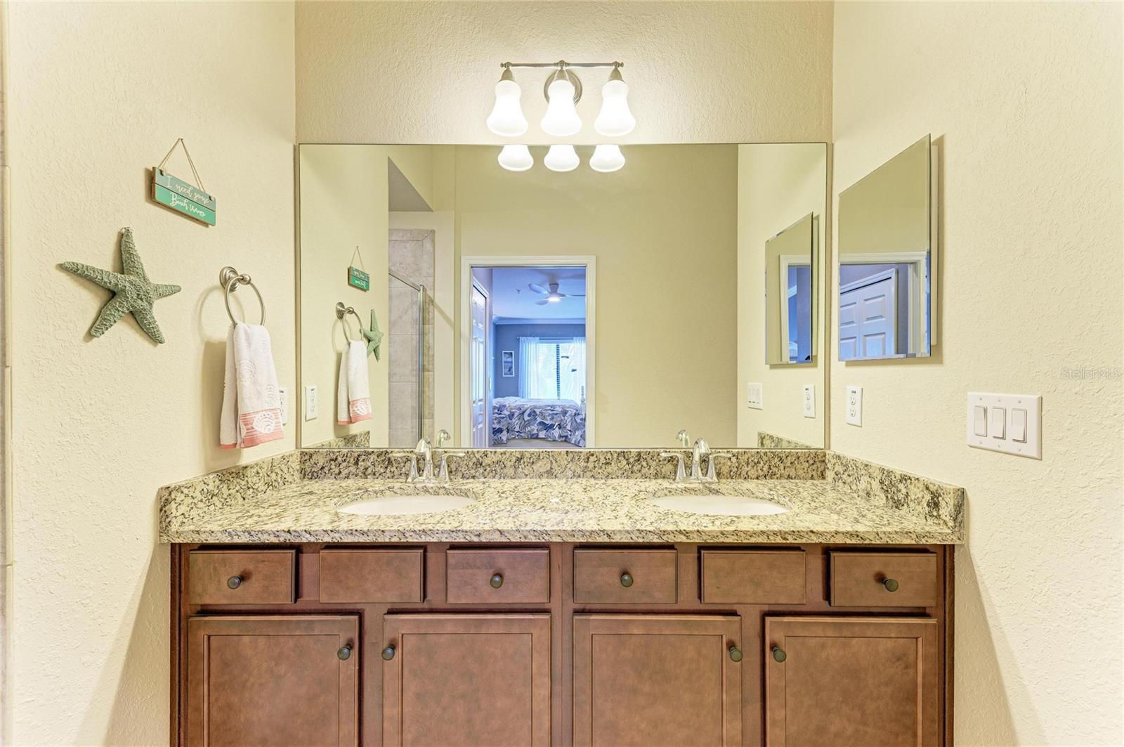 5558 PALMER CIR #205, LAKEWOOD RANCH, FL — photo 33