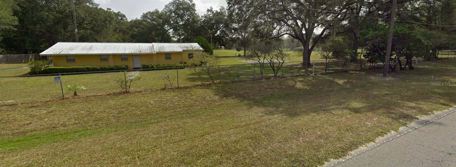 817 SW 143RD ST, NEWBERRY, FL — photo 2