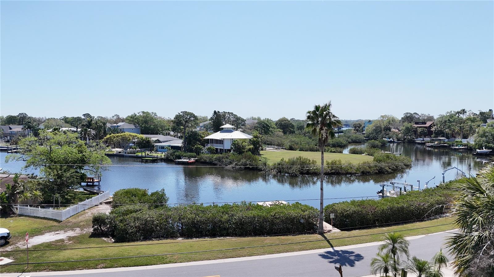 231 LAGOON DR, PALM HARBOR, FL — photo 16