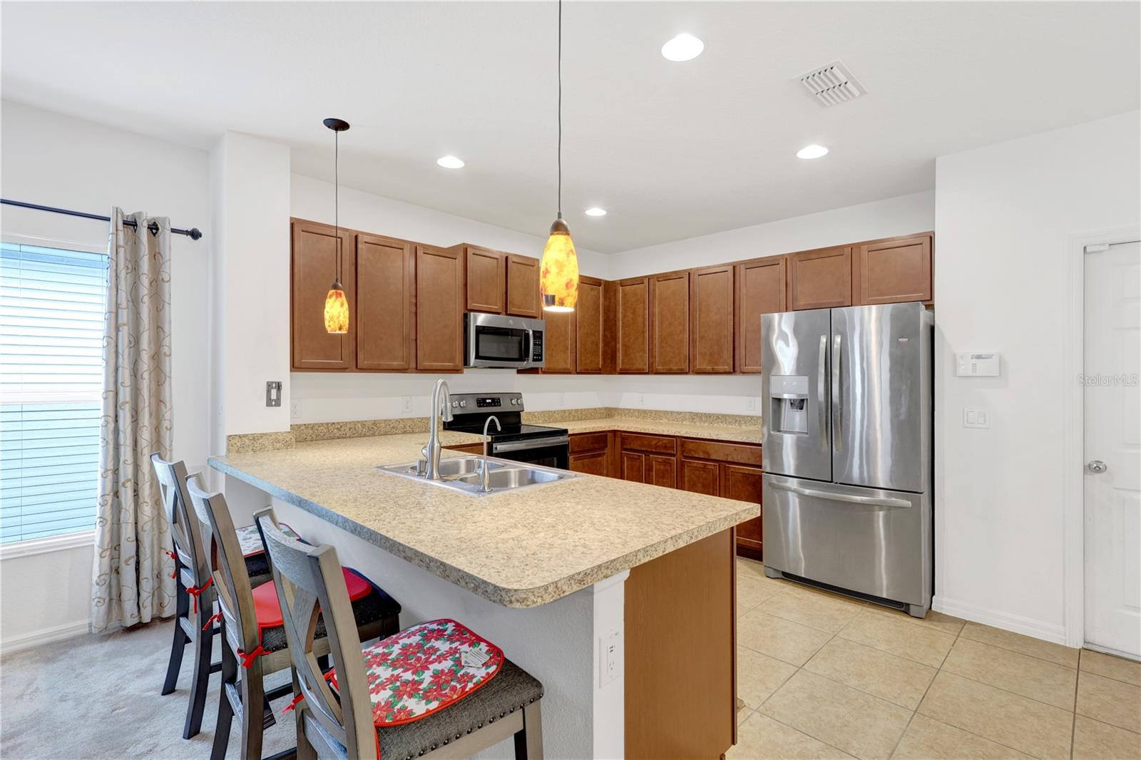 4817 MARCOS CIR, KISSIMMEE, FL — photo 4