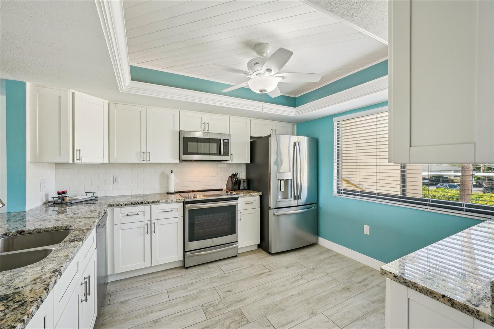 7520 SUNSHINE SKYWAY LN S #T18, ST PETERSBURG, FL — photo 24