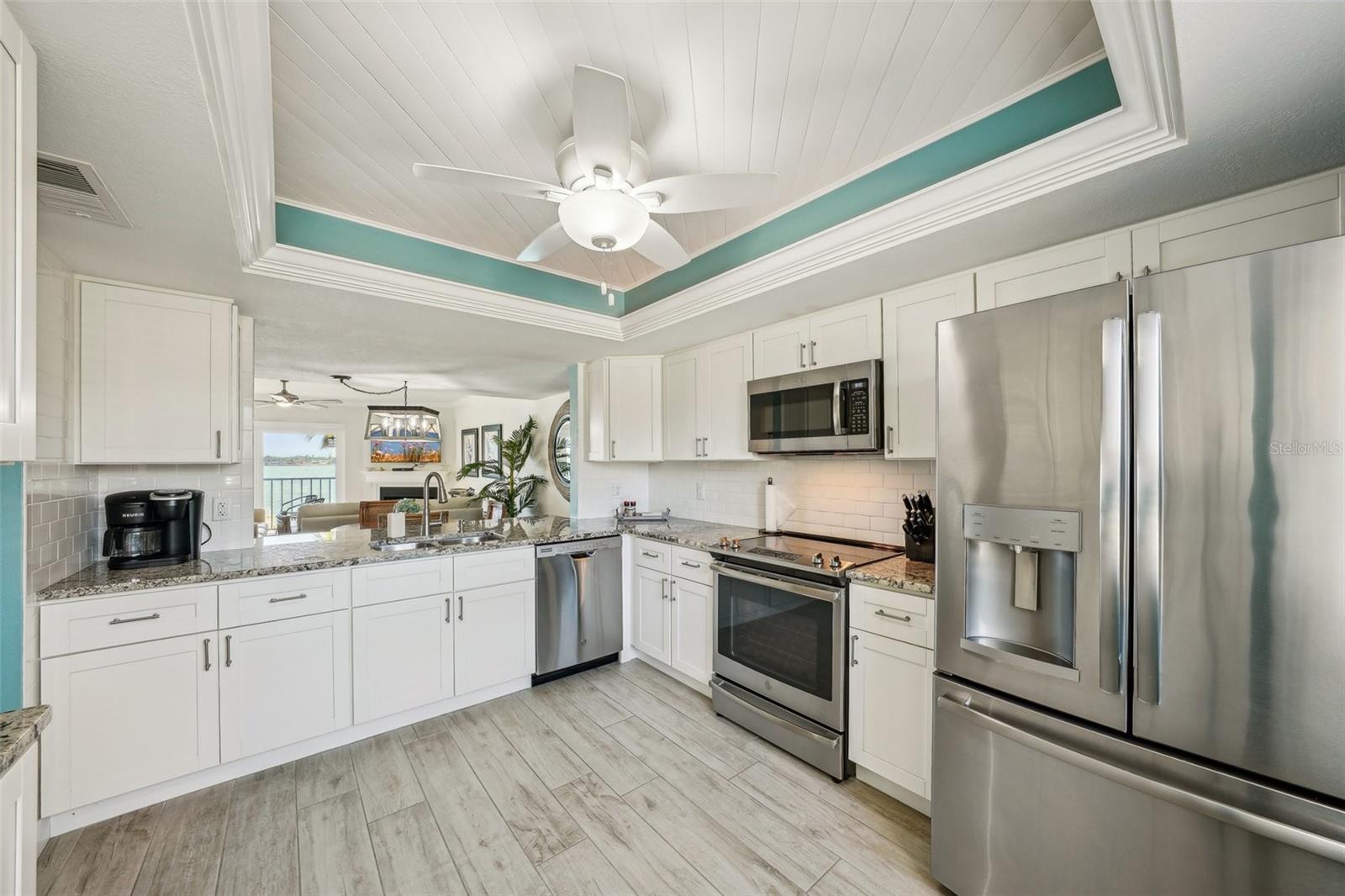7520 SUNSHINE SKYWAY LN S #T18, ST PETERSBURG, FL — photo 28