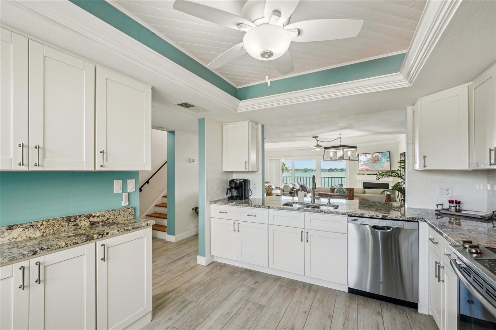 7520 SUNSHINE SKYWAY LN S #T18, ST PETERSBURG, FL — photo 29