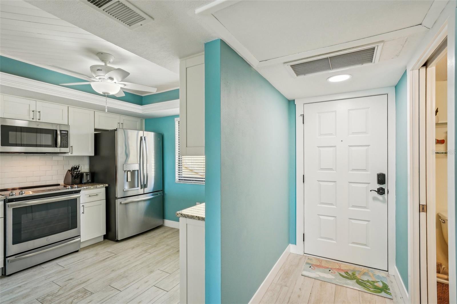 7520 SUNSHINE SKYWAY LN S #T18, ST PETERSBURG, FL — photo 32