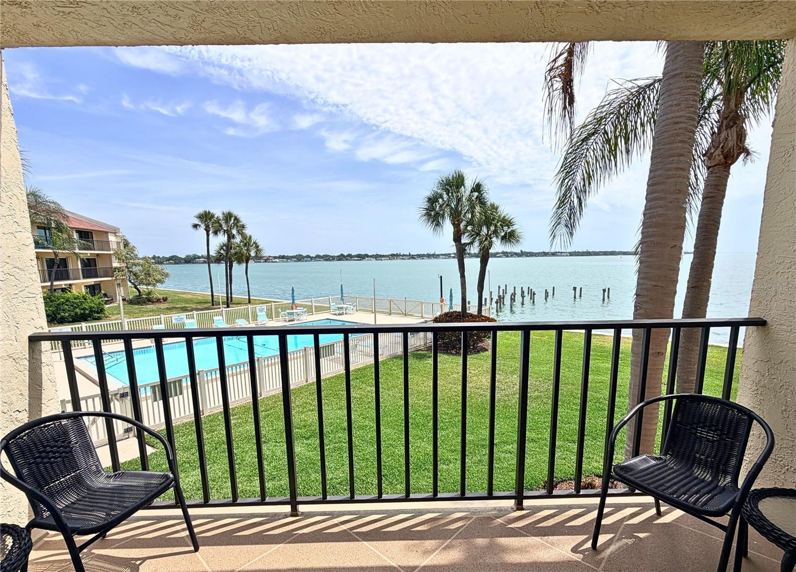 7520 SUNSHINE SKYWAY LN S #T18, ST PETERSBURG, FL — photo 16