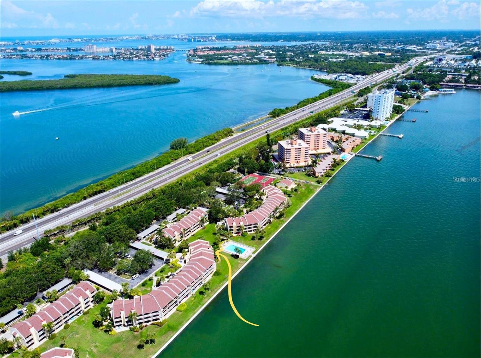 7520 SUNSHINE SKYWAY LN S #T18, ST PETERSBURG, FL