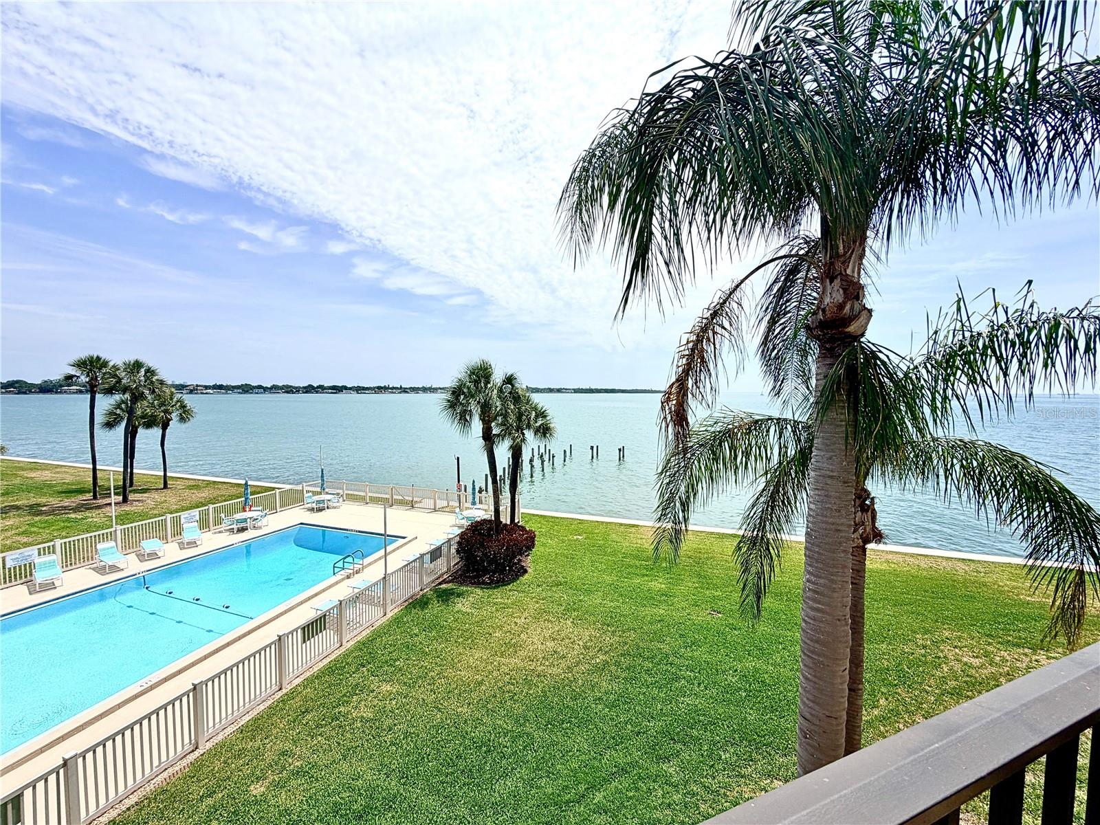 7520 SUNSHINE SKYWAY LN S #T18, ST PETERSBURG, FL — photo 4
