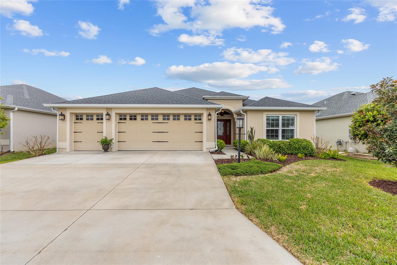 5791 HENRY LOOP, THE VILLAGES, FL — photo 3